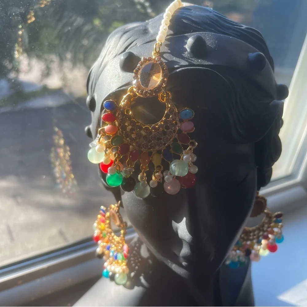 Pakistani Indian Bollywood style Earrings with tikka multicolored beads festive - Picture 4 of 4